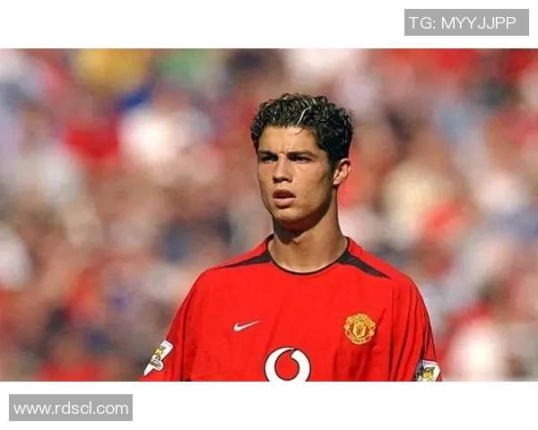 2000年前后足球明星的辉煌岁月与传奇故事回顾