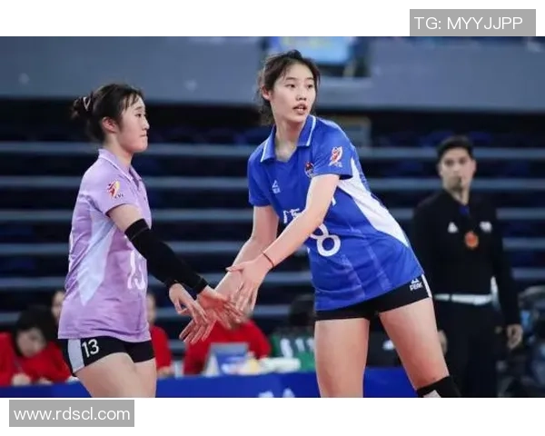 重庆排球队灵活性探讨：如何提升团队表现与战术应变能力