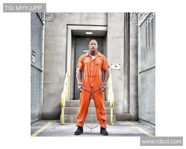 美式足球明星在监狱中的逆袭人生与友情的感人故事